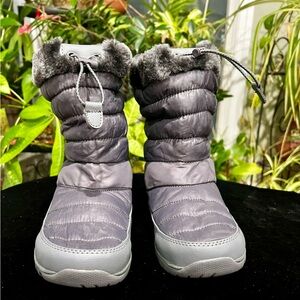 Stylish Gray Women’s Winter Boots